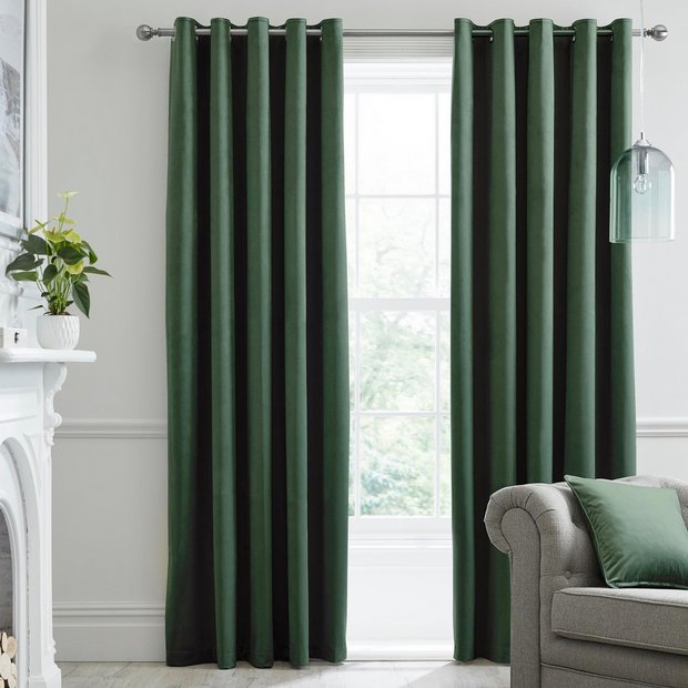 Laurence Llewelyn-Bowen Montrose blackout eyelet curtains green 117x183cm (British brand)