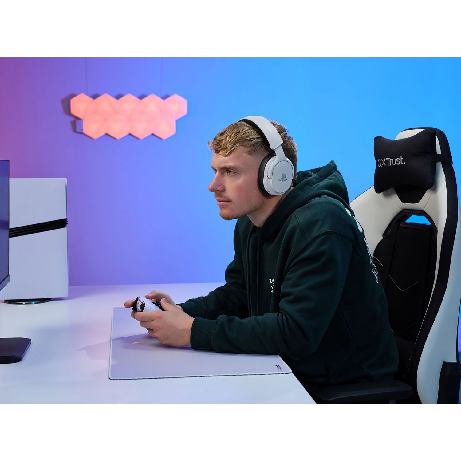 GXTrust Forta wireless gaming headset white, UK version
