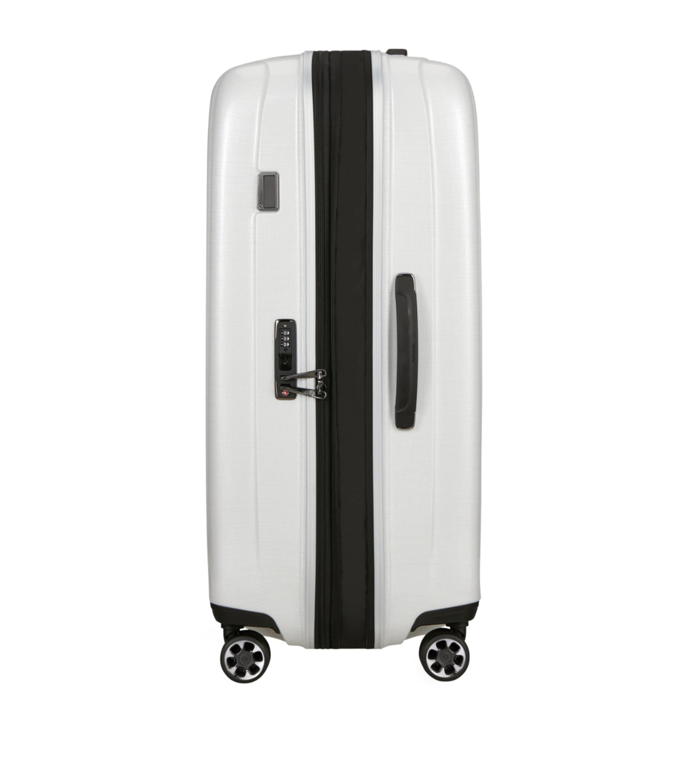 Samsonite Nexis expandable spinner suitcase 82cm (British brand)