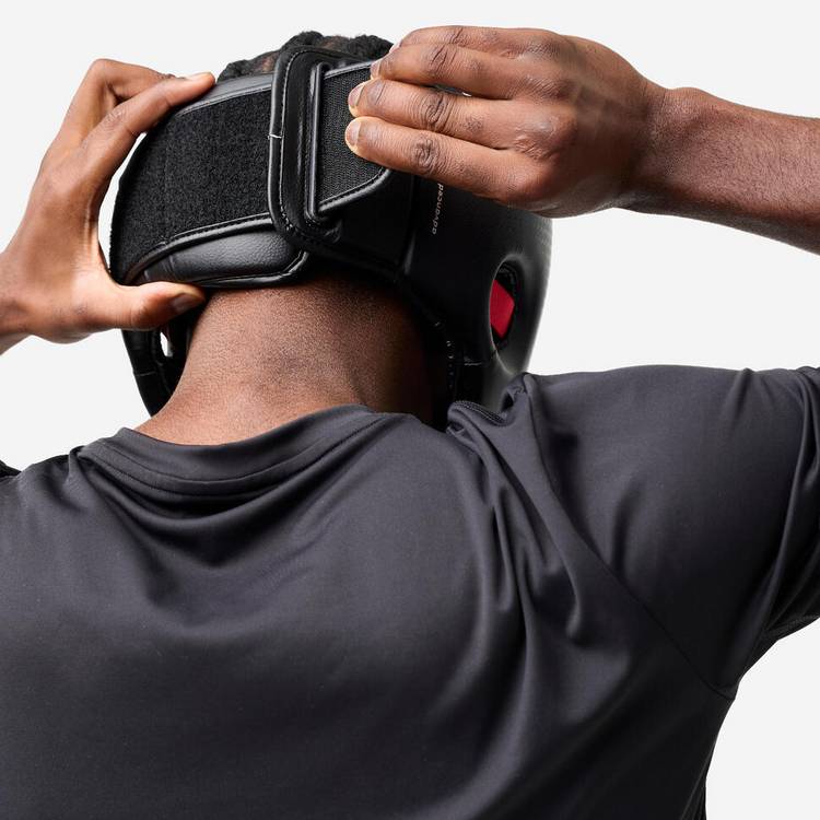 Decathlon bar-faced boxing headguard 55-58cm, UK version
