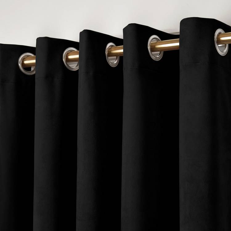 Laurence Llewelyn-Bowen Montrose velvet blackout curtains 117x137cm (British brand)