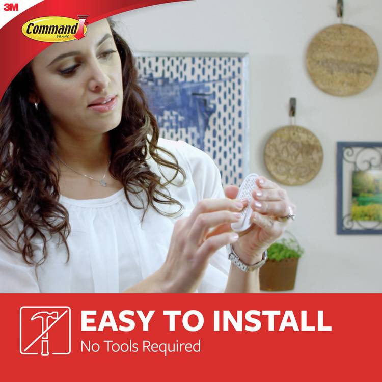 Command medium utility hooks pack with spare strip - British product