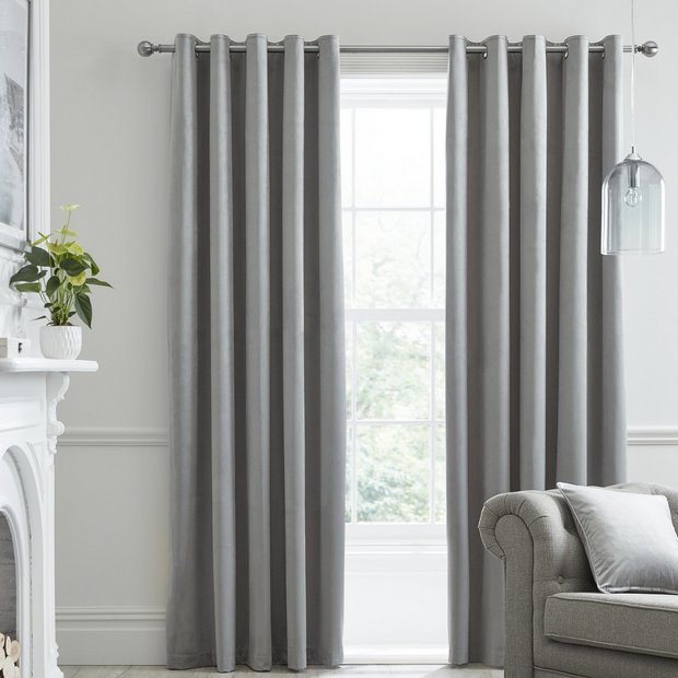 Laurence Llewelyn-Bowen Montrose blackout eyelet curtains silver 117x137cm - British product