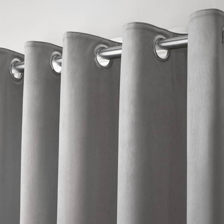 Laurence Llewelyn-Bowen Montrose blackout eyelet curtains silver 117x137cm - British product