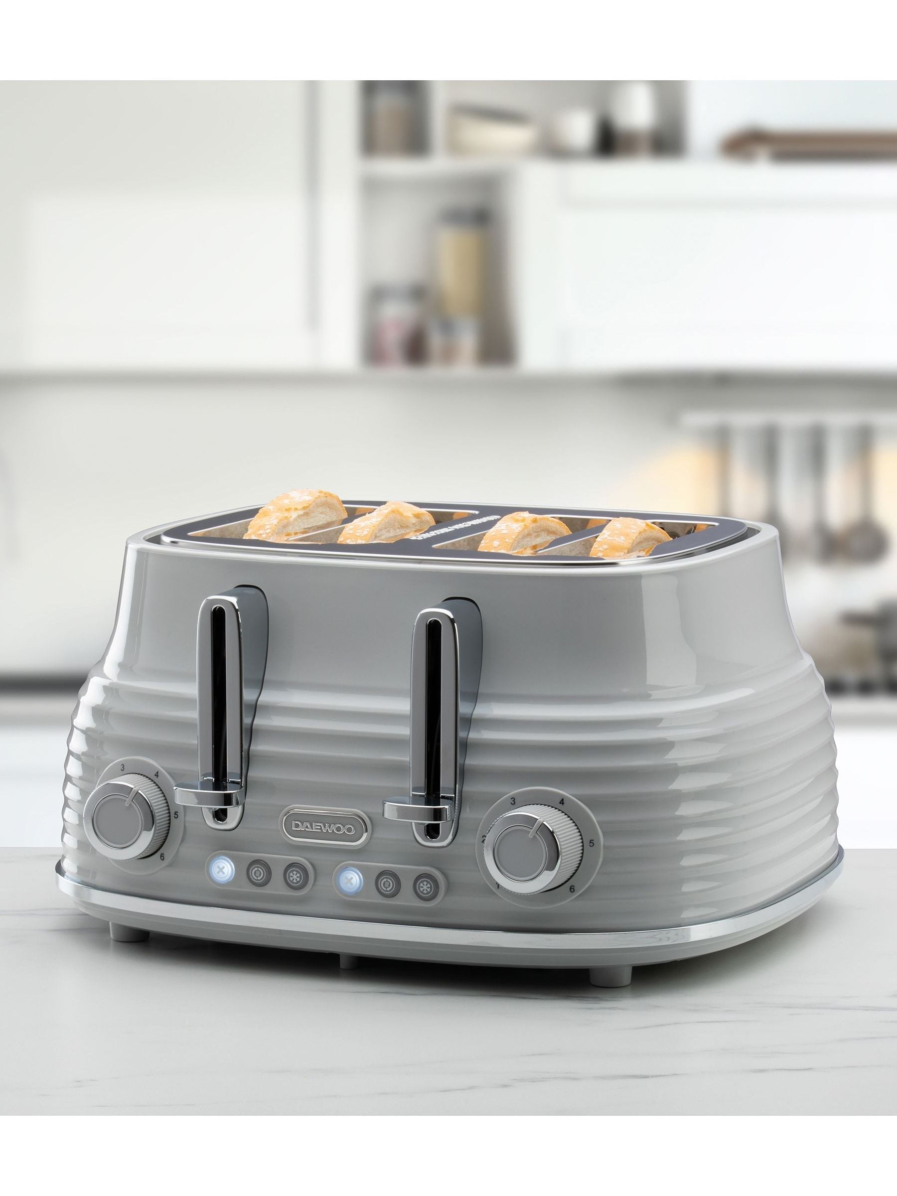 Daewoo Cream Sienna 4 Slice Toaster