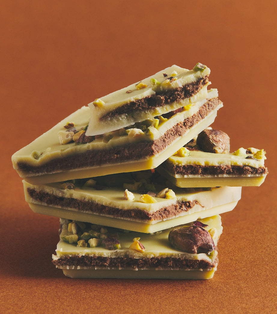 Harrods pistachio-filled white chocolate bar 123g, UK version