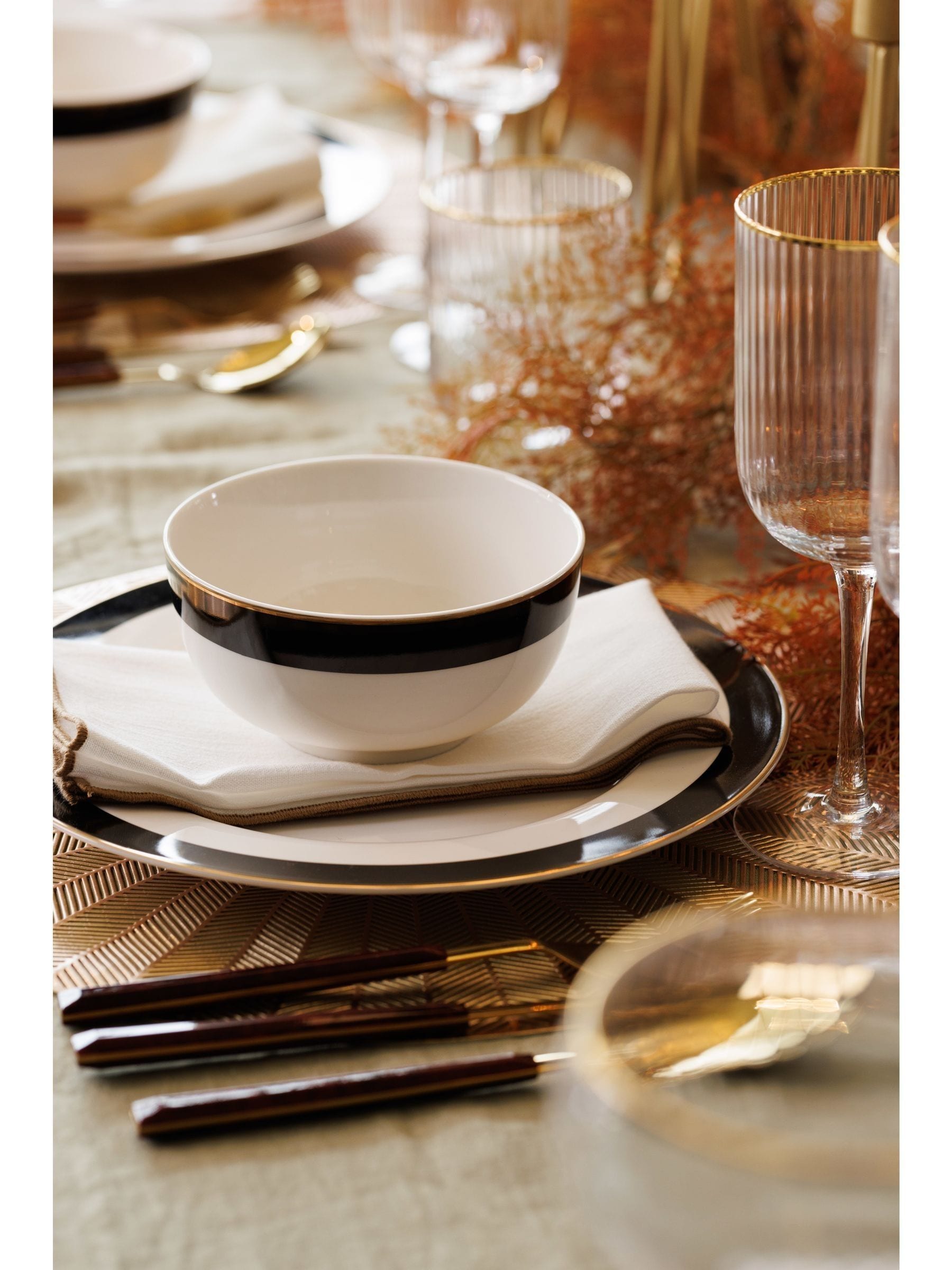 Mikasa White Luxe Deco China Dinner Plate with Gold Rim Set of 4, imported from the UK