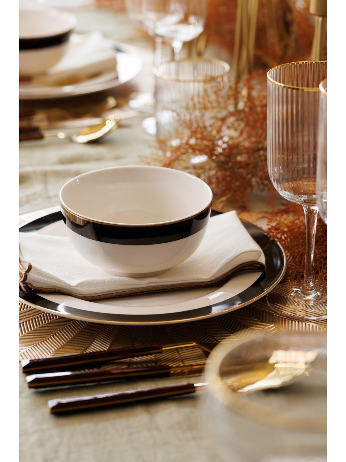 Mikasa White Luxe Deco China Dinner Plate with Gold Rim Set of 4, imported from the UK