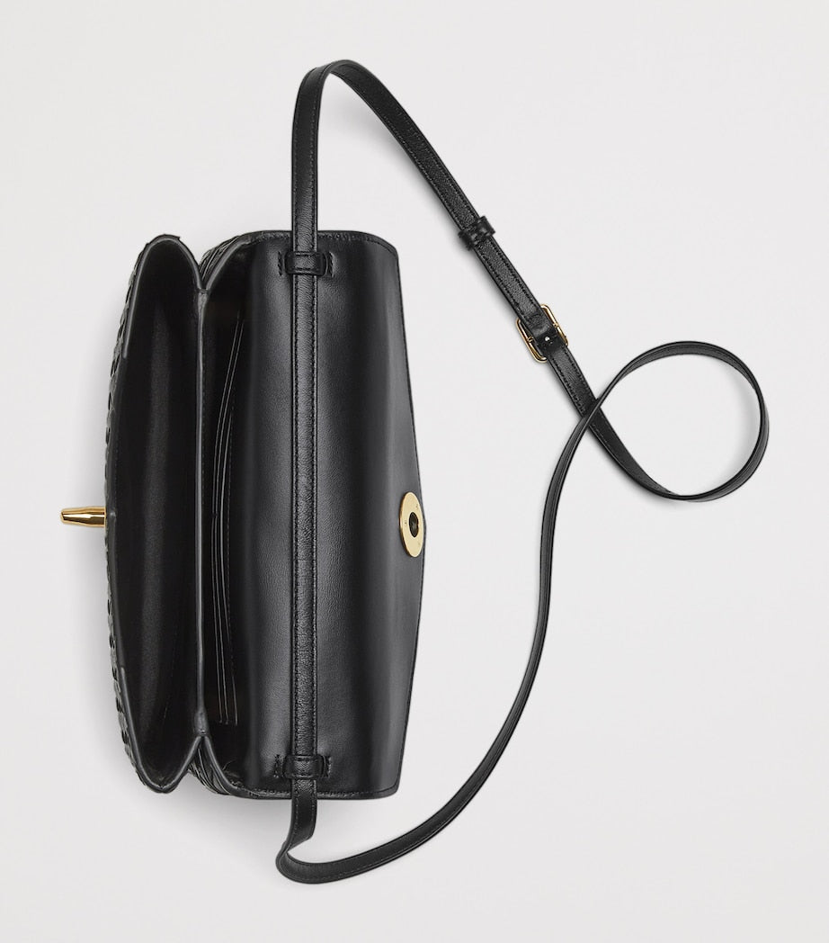 Bottega Veneta Knot Lock handbag imported from the UK