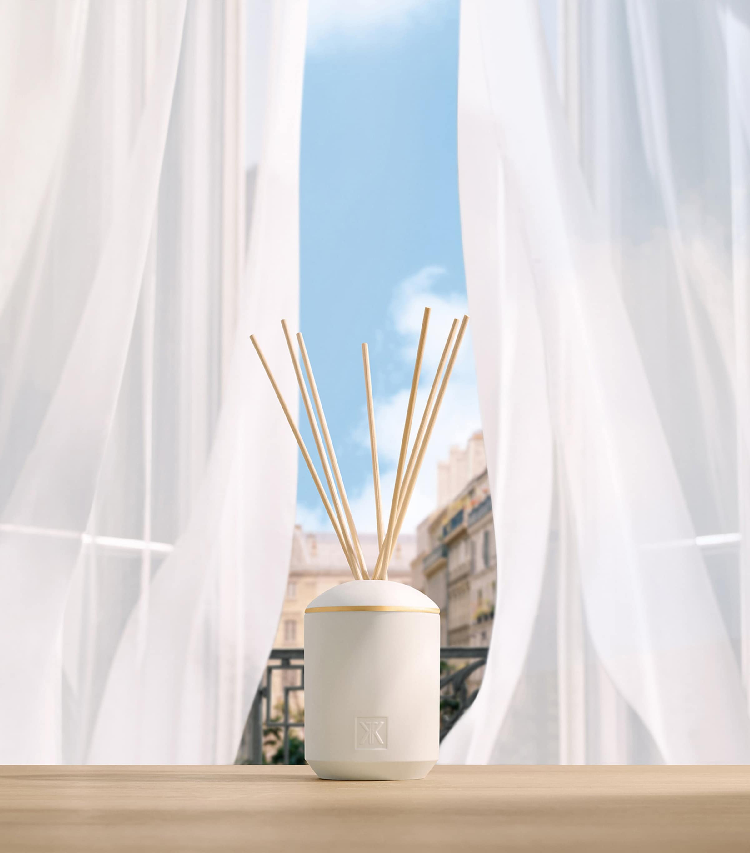 Maison Francis Kurkdjian Aqua Universalis reed diffuser set 300ml, imported from the UK