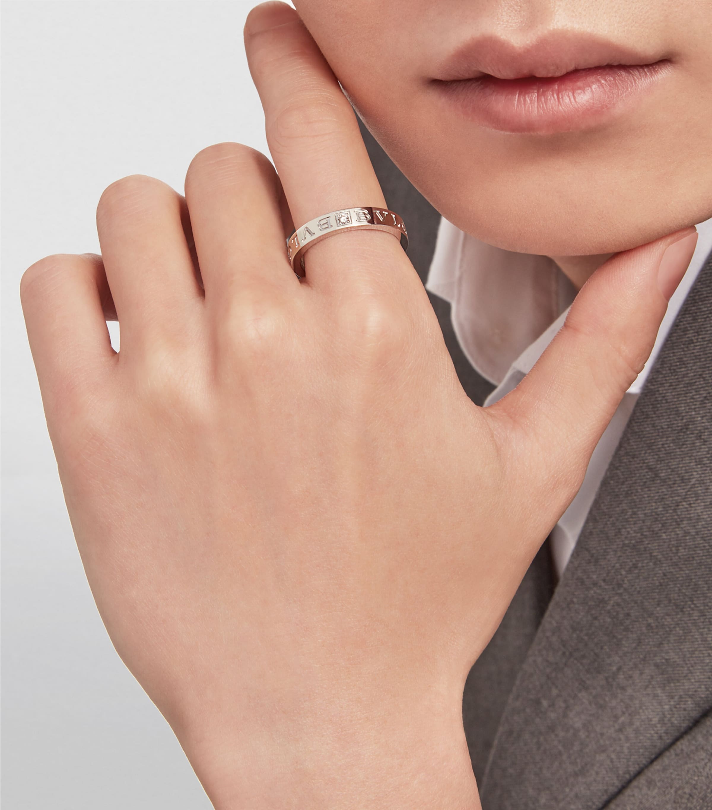 Bvlgari B.zero1 white gold diamond ring (British brand)