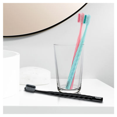 Oral-B manual toothbrush extra soft bristles pack of 1 (British brand)
