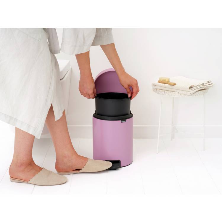 Brabantia pedal bin lilac pink 5 litre, imported from the UK