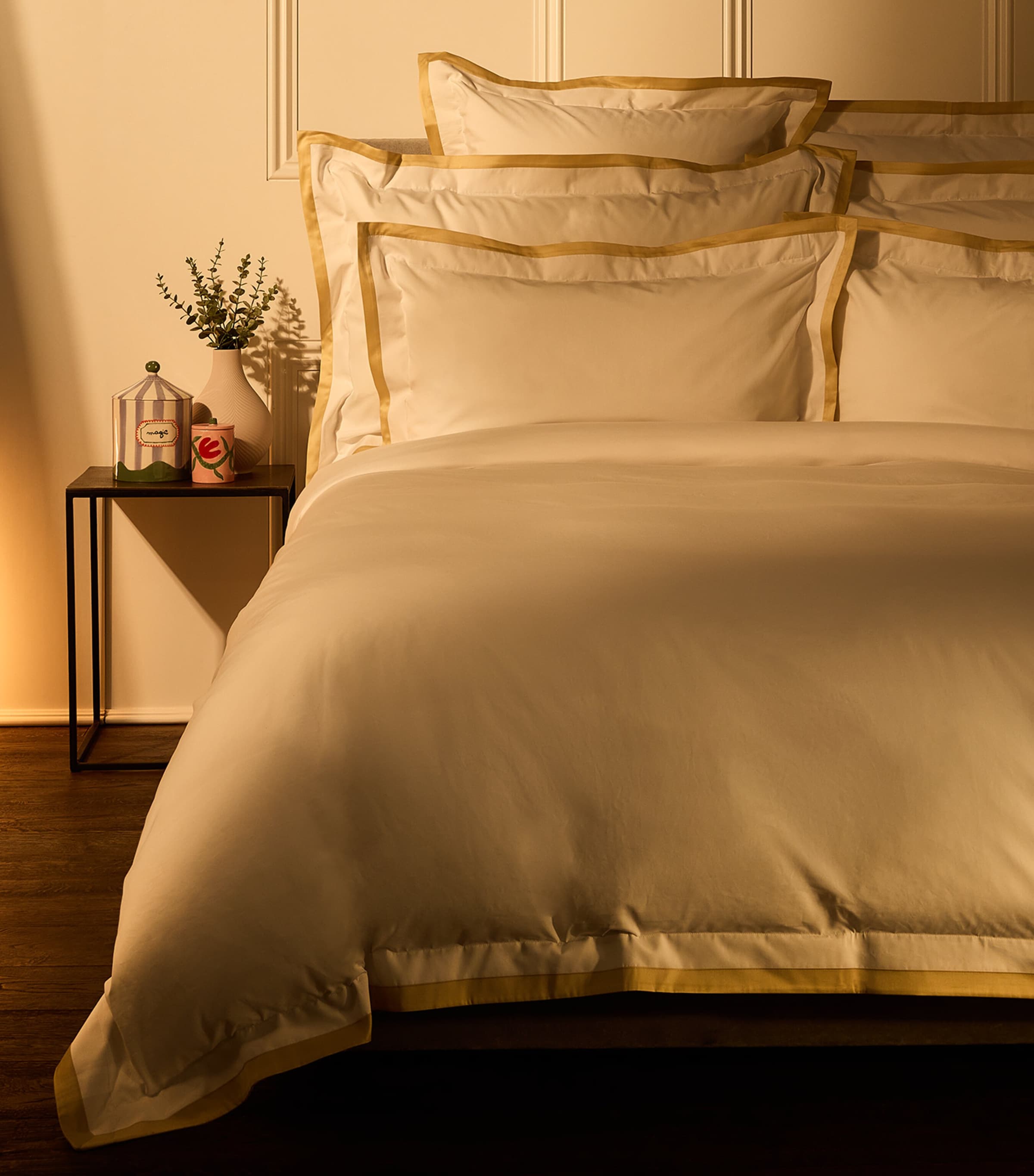 Celso De Lemos super king duvet cover in Egyptian cotton with contrasting trims 260cm x 220cm - British product