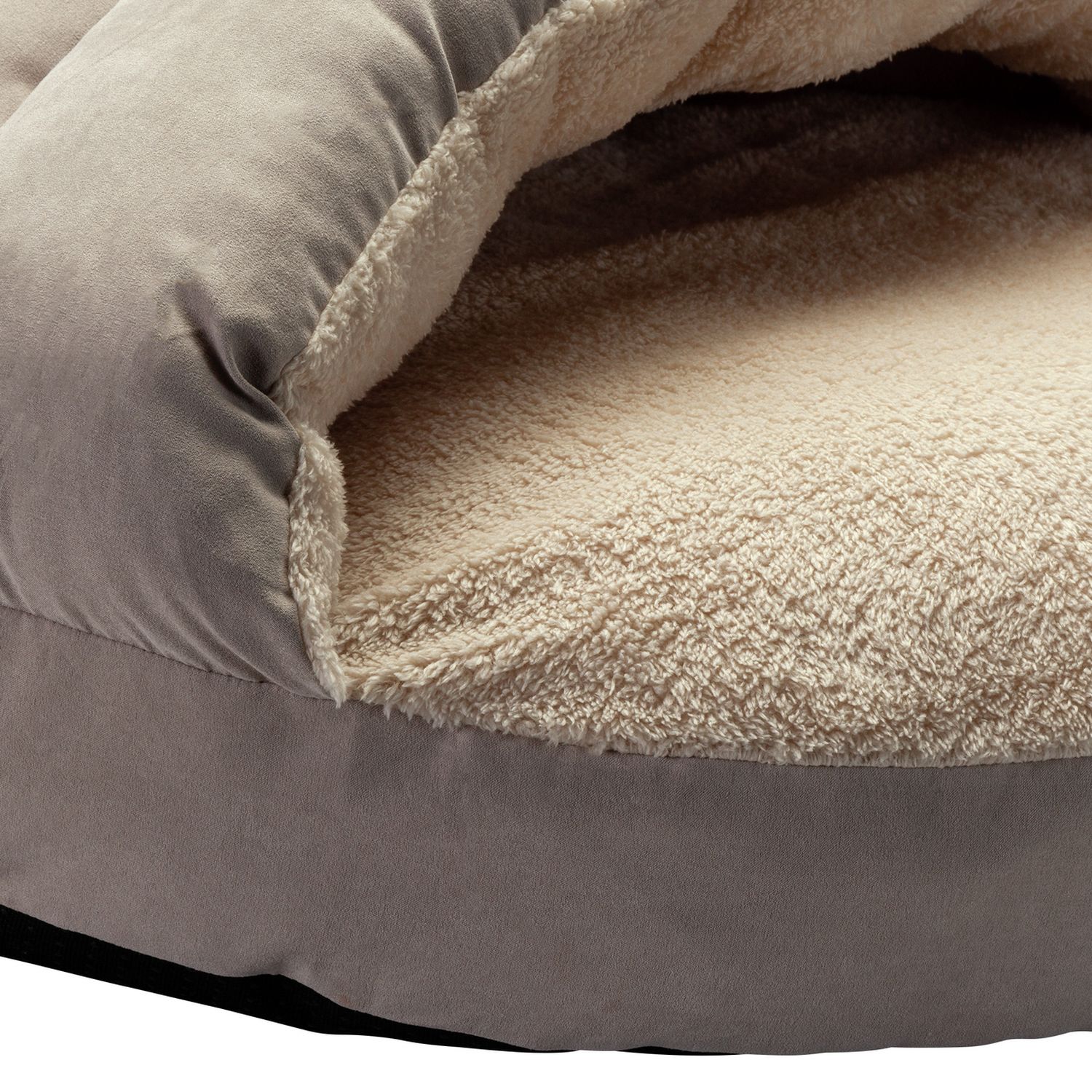 Large hooded pet bed with soft sherpa lining, UK version