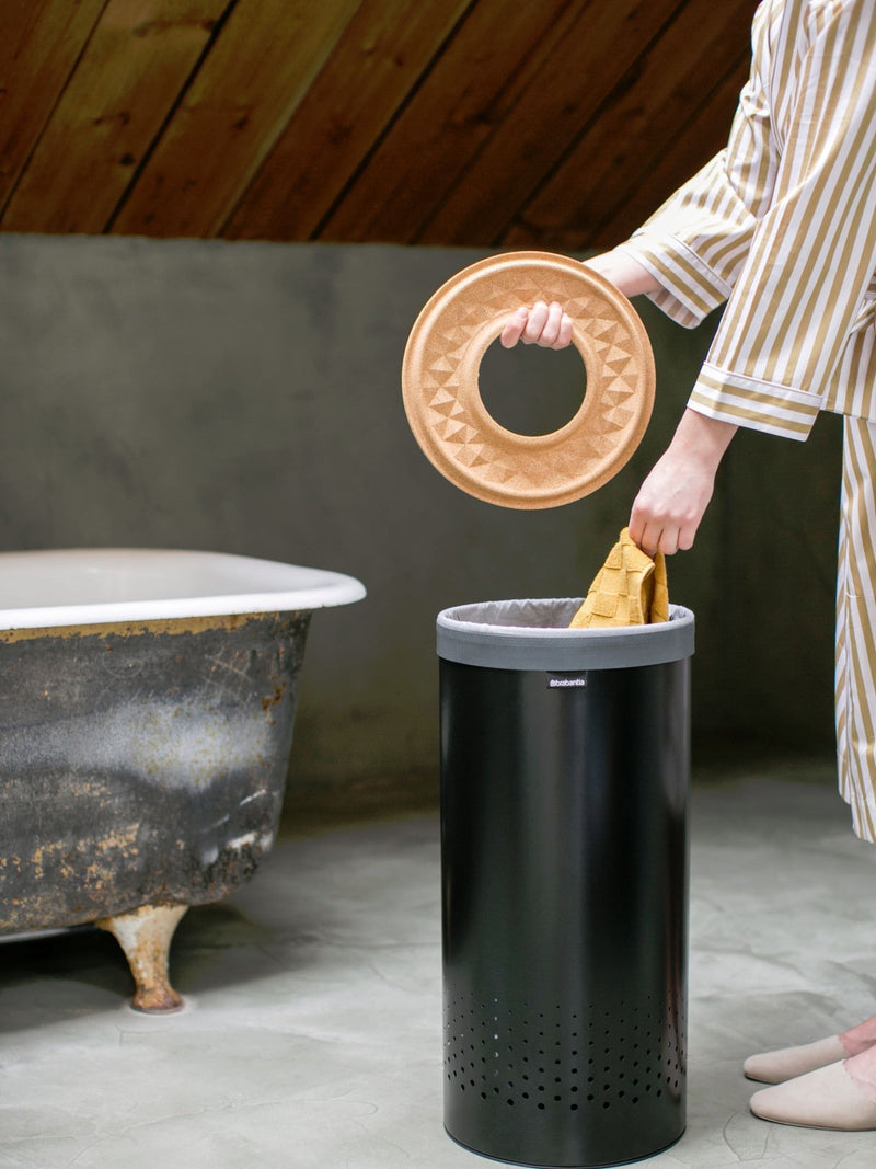 Brabantia vaskekurv Matt Svart Korklokk 35L, UK-versjon