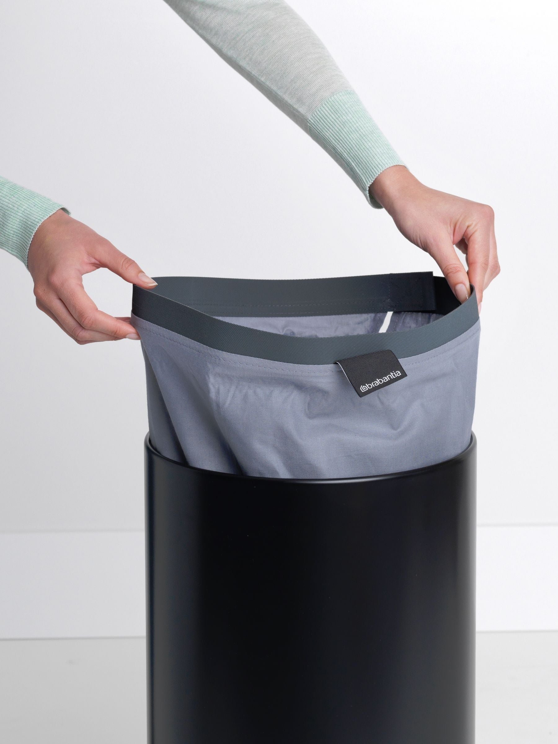 Brabantia vaskekurv Matt Svart Korklokk 35L, UK-versjon