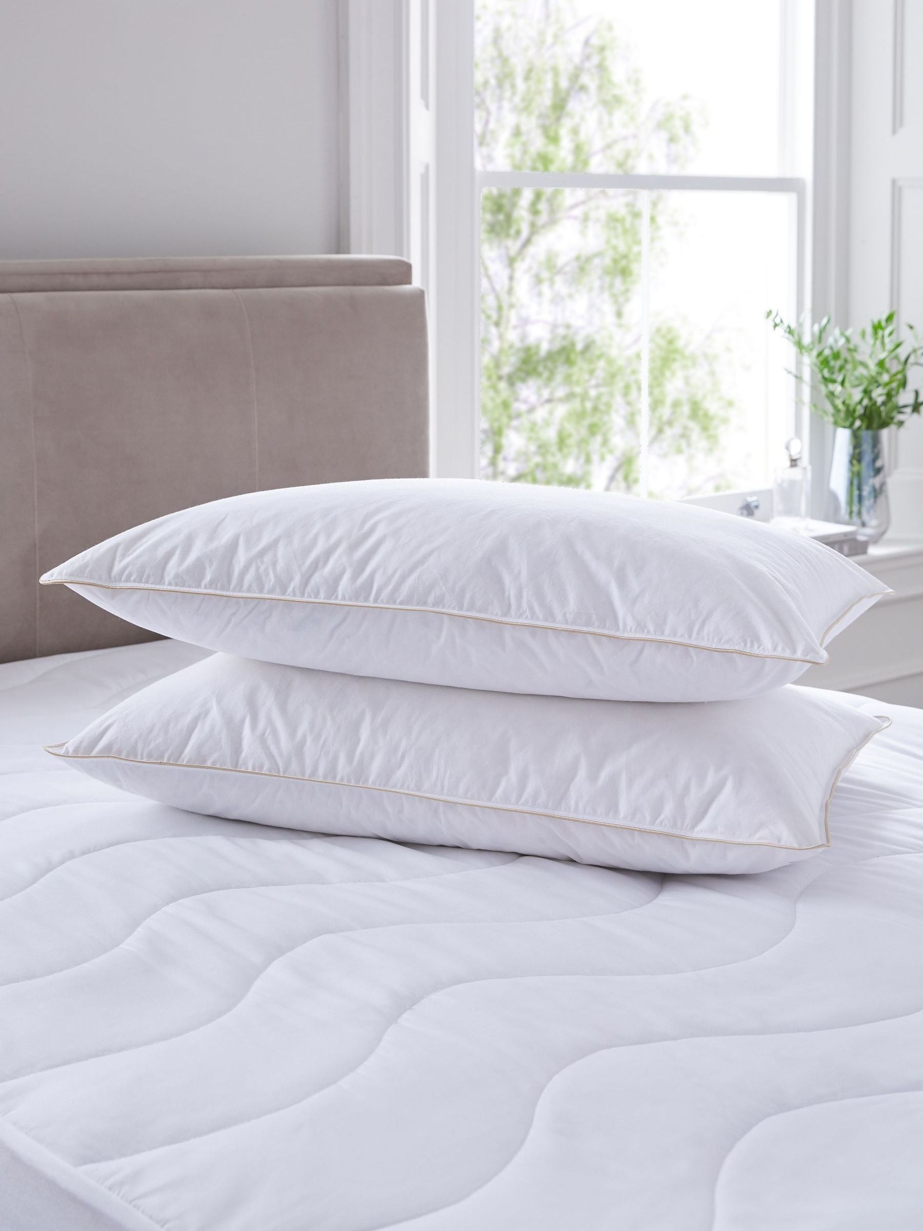 Soft goose feather and down pillows 2-pack (British brand)