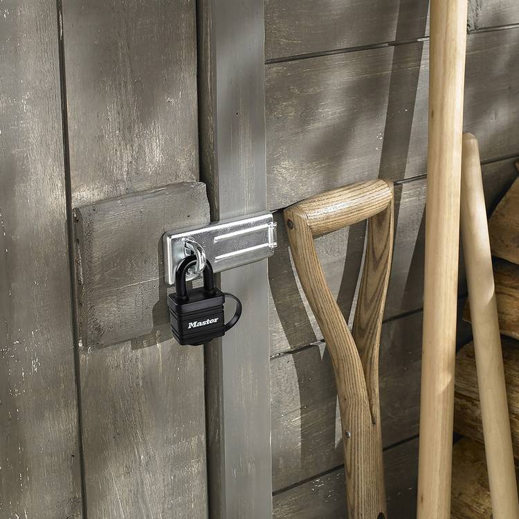 Master Lock thermoplastic weatherproof padlock, UK version