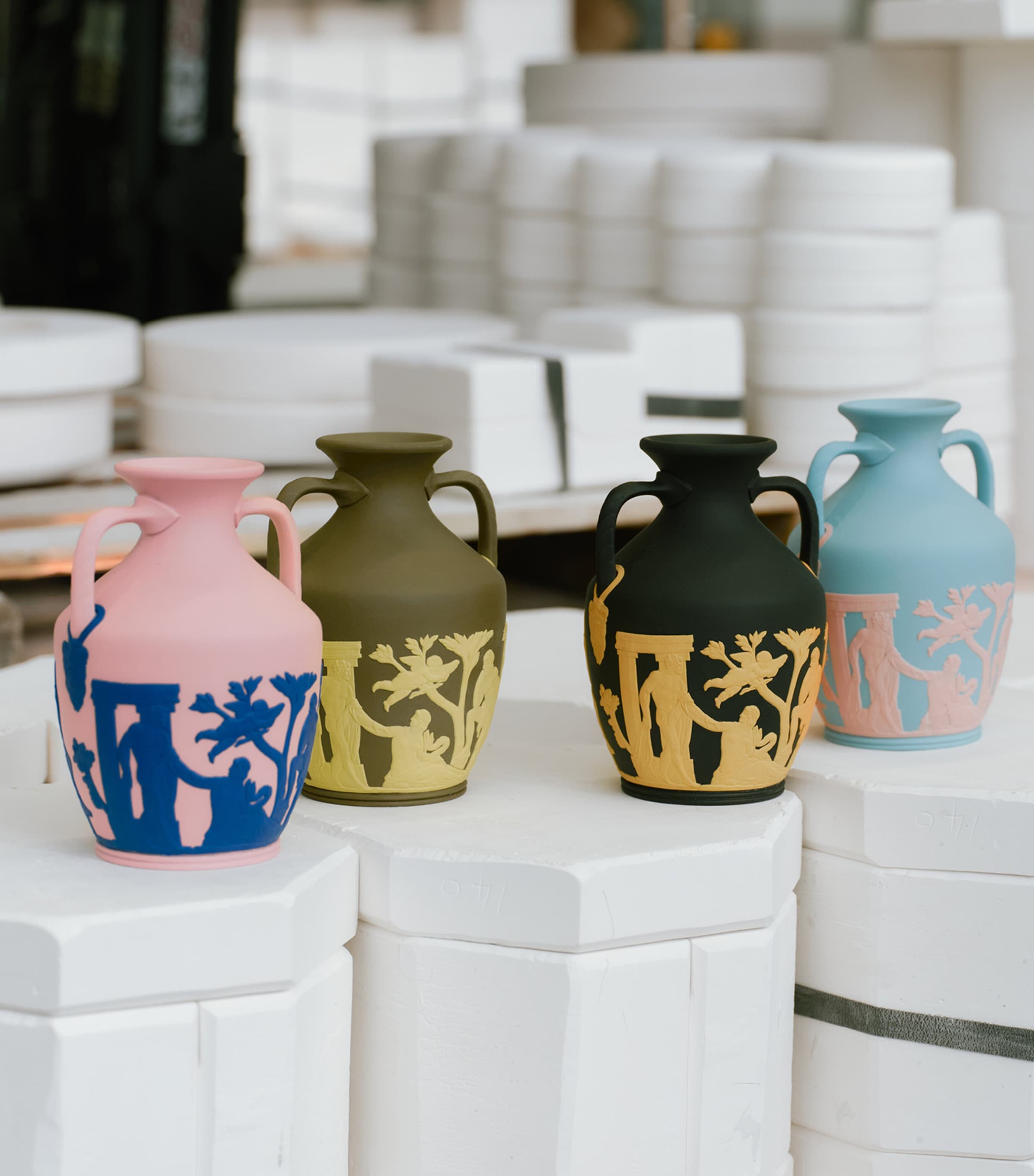Wedgwood Small Iconic Portland Vase (15.5cm)