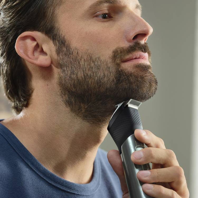 Philips Series 9000 Prestige beard trimmer, UK version