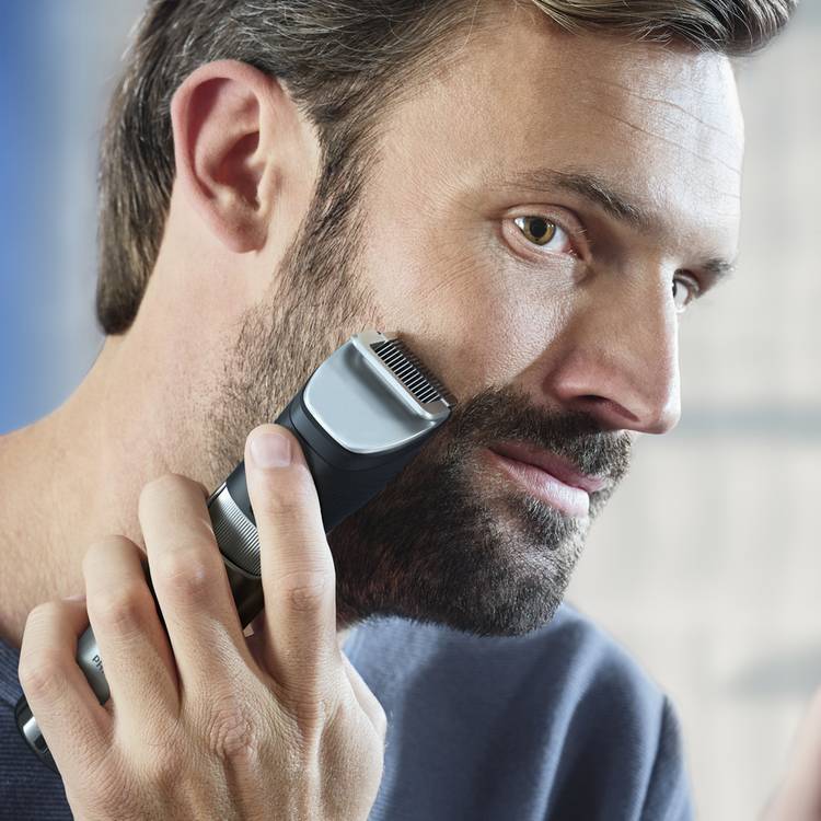 Philips Series 9000 Prestige beard trimmer, UK version