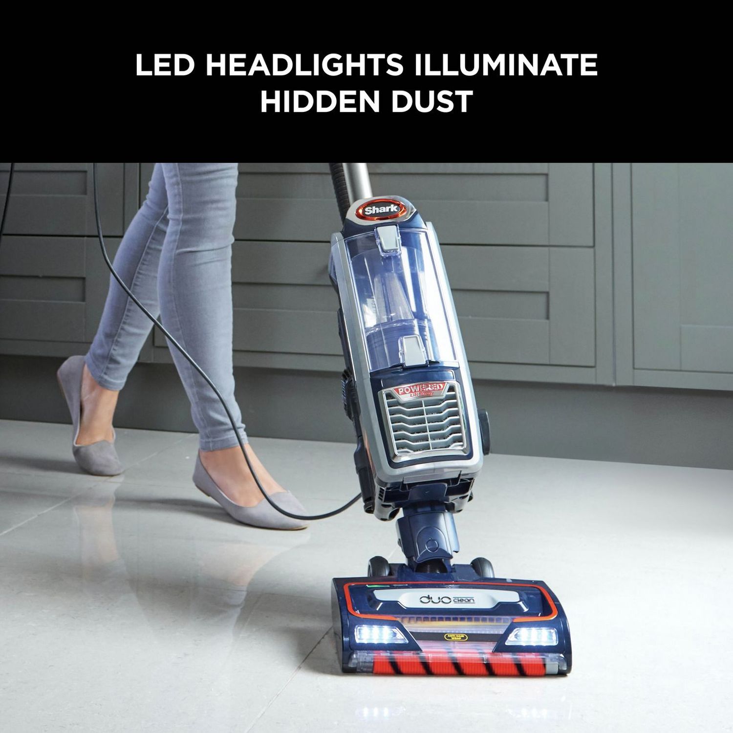 Shark Lift-Away corded pet vacuum cleaner with Anti Hair Wrap (British brand)