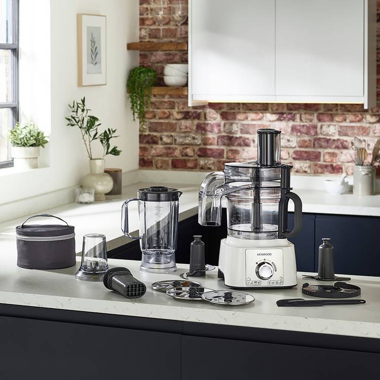 Kenwood MultiPro Express food processor with 3L bowl - British product