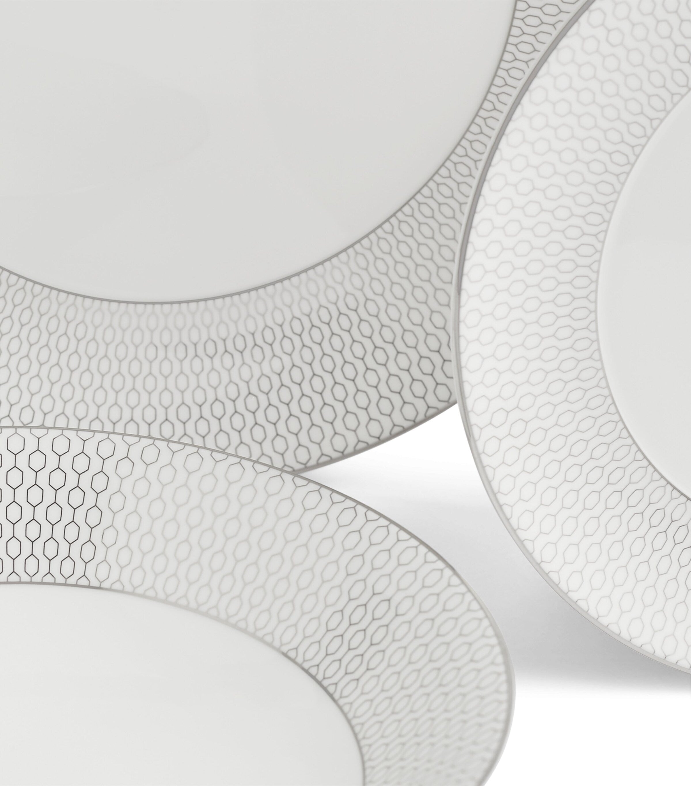 Wedgwood Gio Platinum dinnerware set of 12 pieces (British brand)