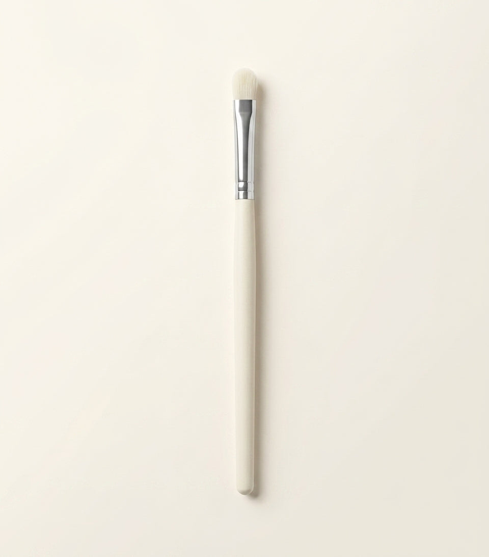 Dior small eyeshadow blending brush, UK version
