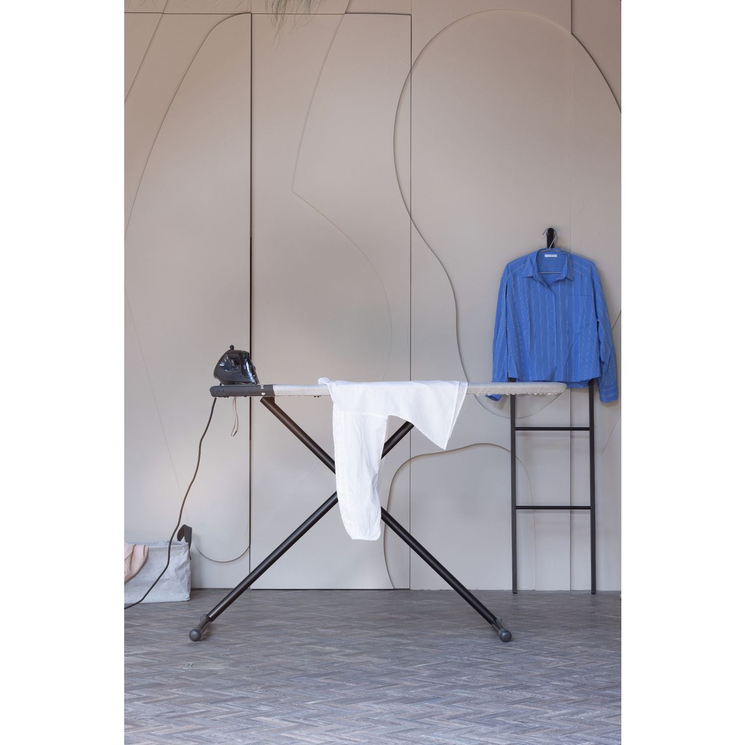 Brabantia steam ironing board Denim Grey 135x45cm - British product