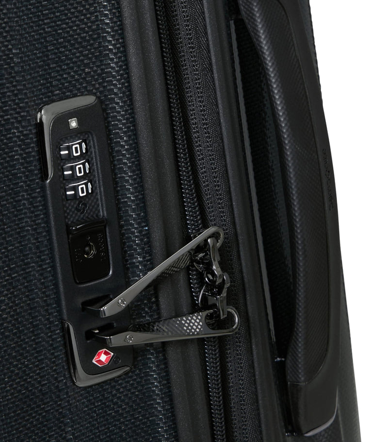 Samsonite Nexis expandable spinner 55cm suitcase (British brand)