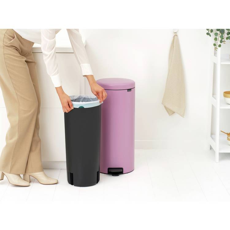 Brabantia NewIcon Lilac Pink pedal bin 30L, UK version