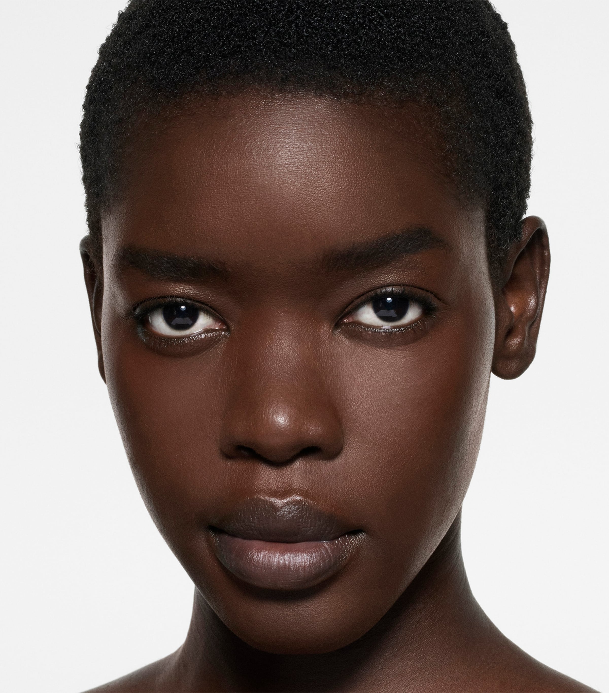Victoria Beckham Beauty foundation drops with anti-aging TFC8 complex (British brand)