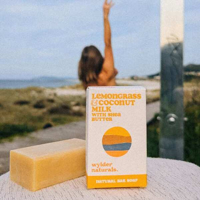 Superdrug Wylder Naturals Lemongrass Kokosmilch Sheabutter Seife 120g- Online bei McGrocer kaufen
