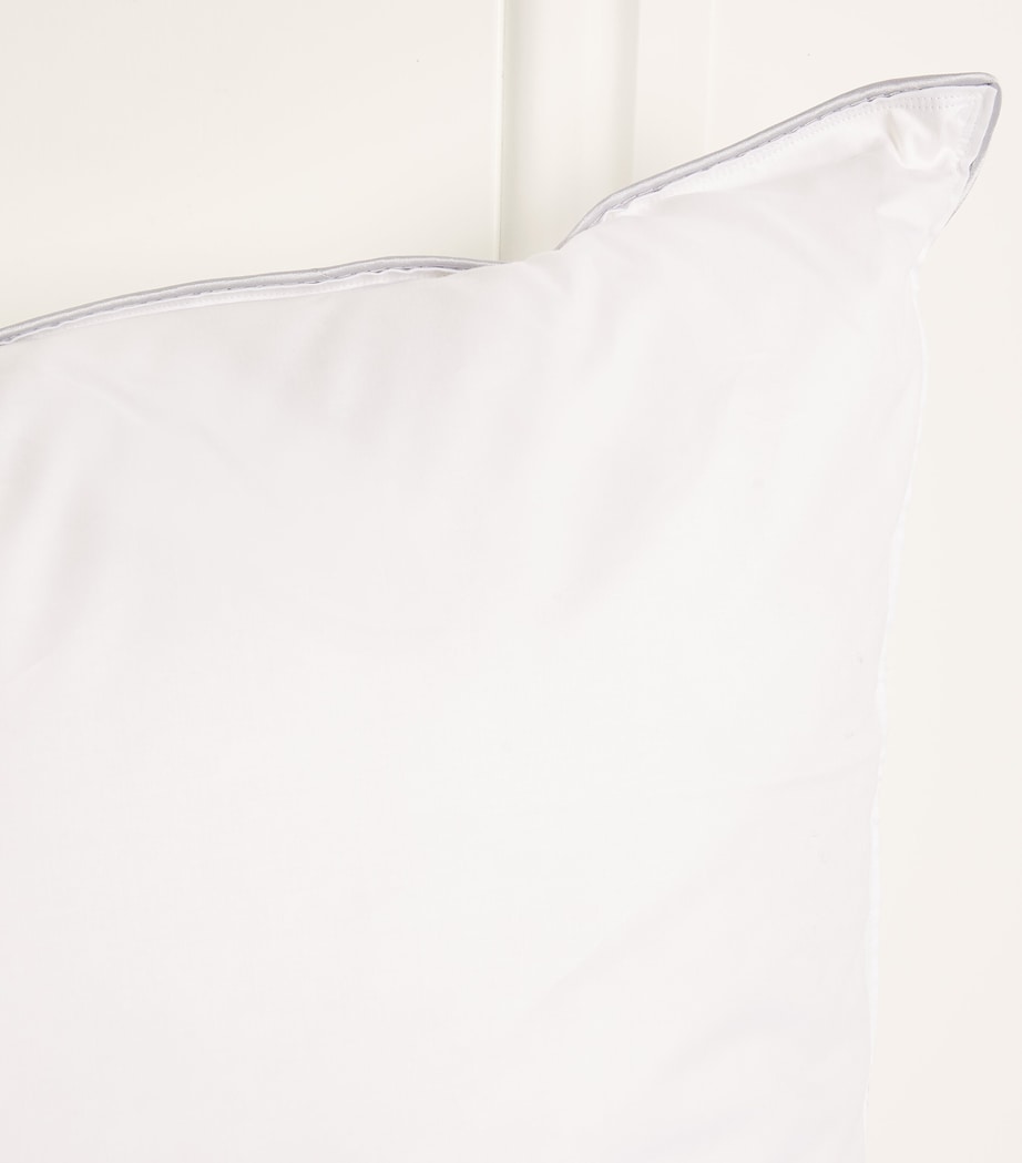 Frette soft Cortina down pillow 51x71cm (British brand)
