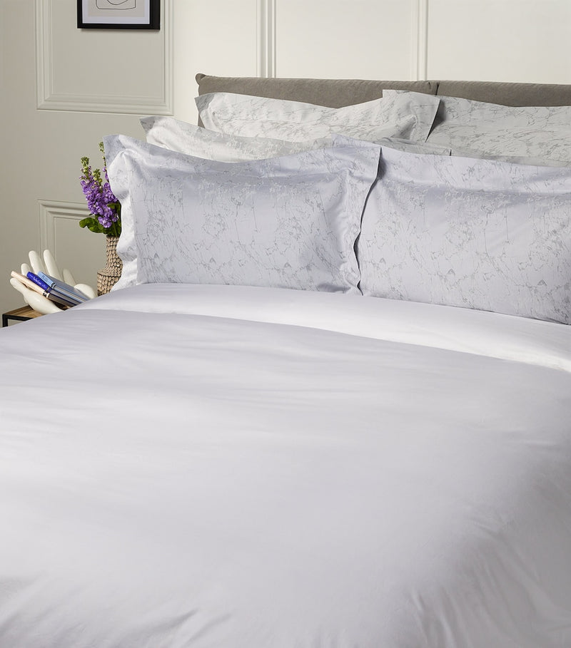 Celso de Lemos Super King duvet cover with veined marble design, 260cm x 220cm - British product