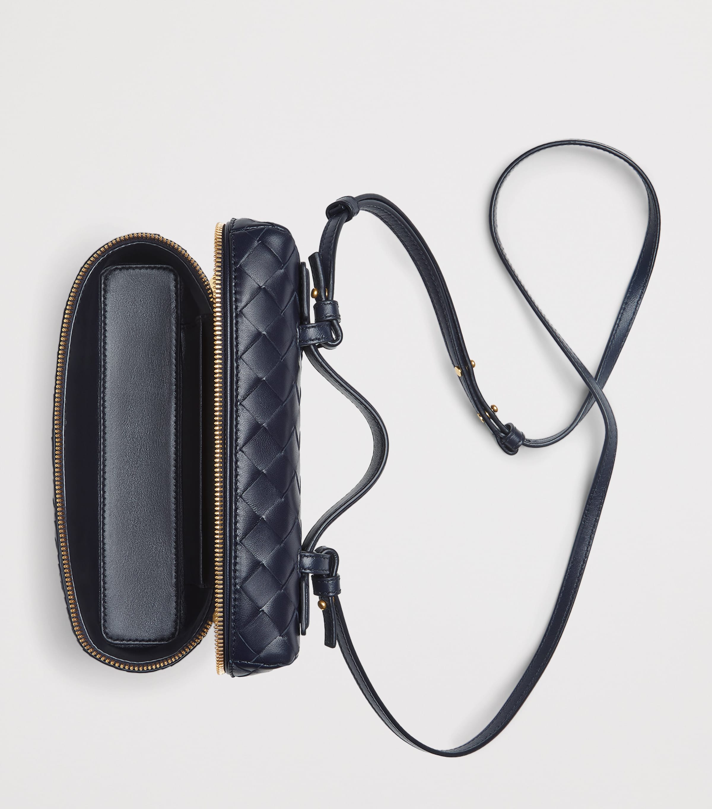 Bottega Veneta Bang Bang vanity case Intrecciato weave calfskin, imported from the UK