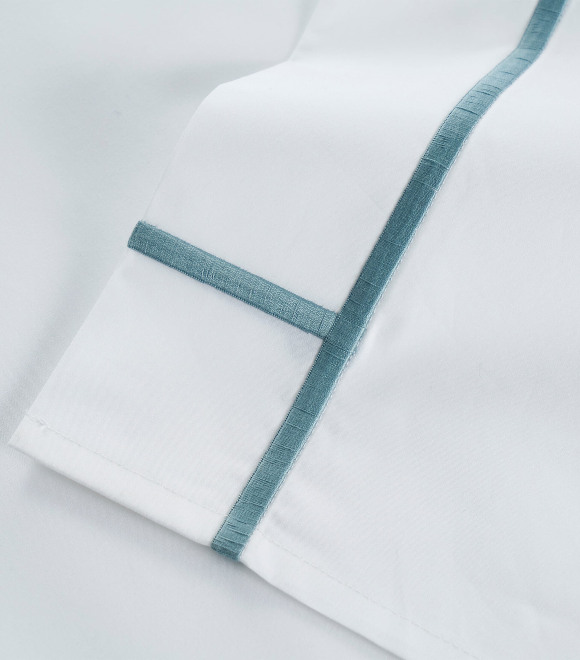 Yves Delorme Athena Super King Flat Sheet 270cm x 295cm (British brand)