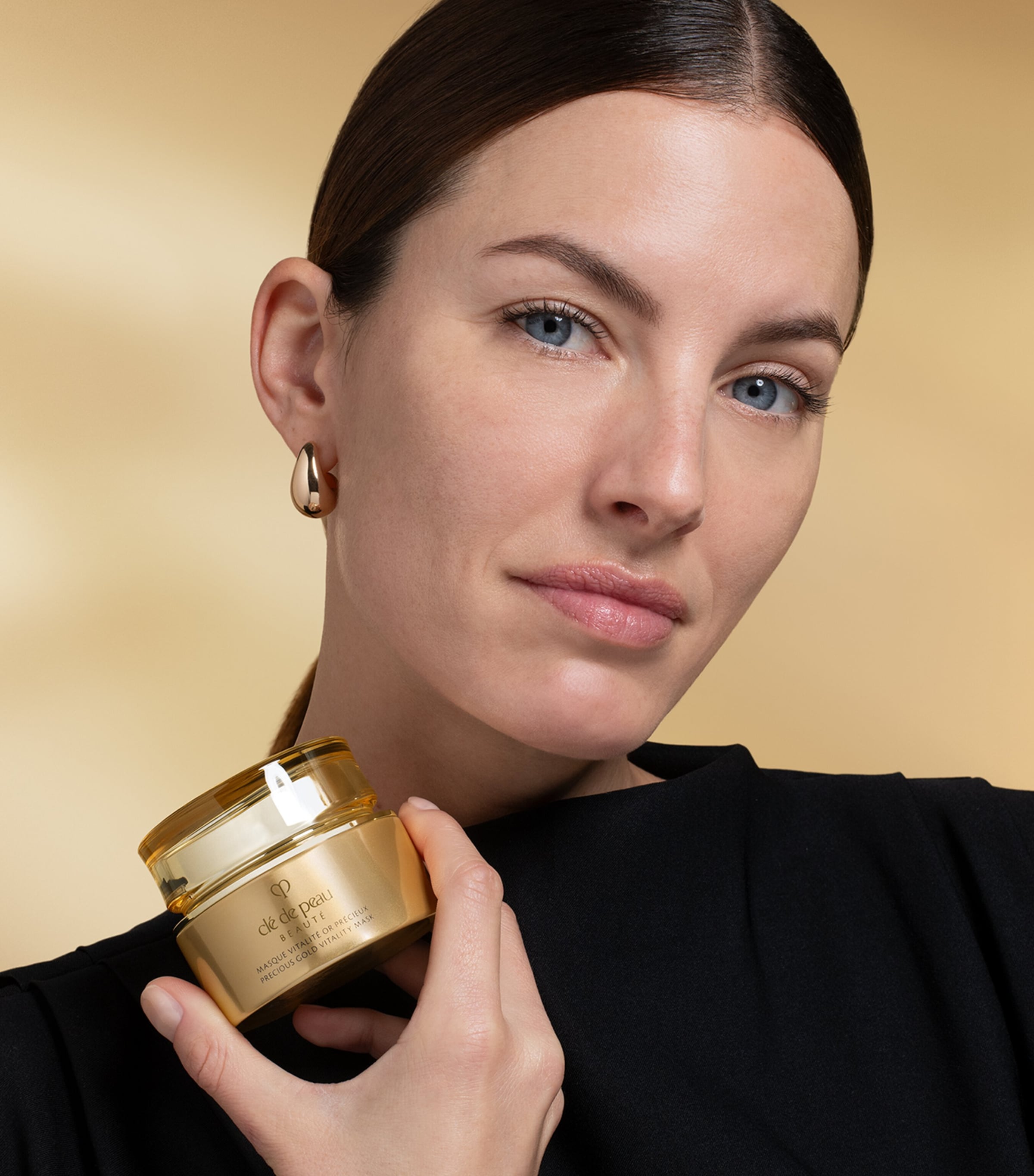 Clé de Peau Beauté Precious Gold skincare gift set - British product