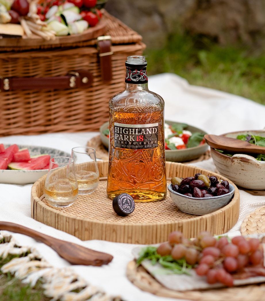 Highland Park 18-Year-Old Viking Pride Scotch Whisky 70cl, UK version