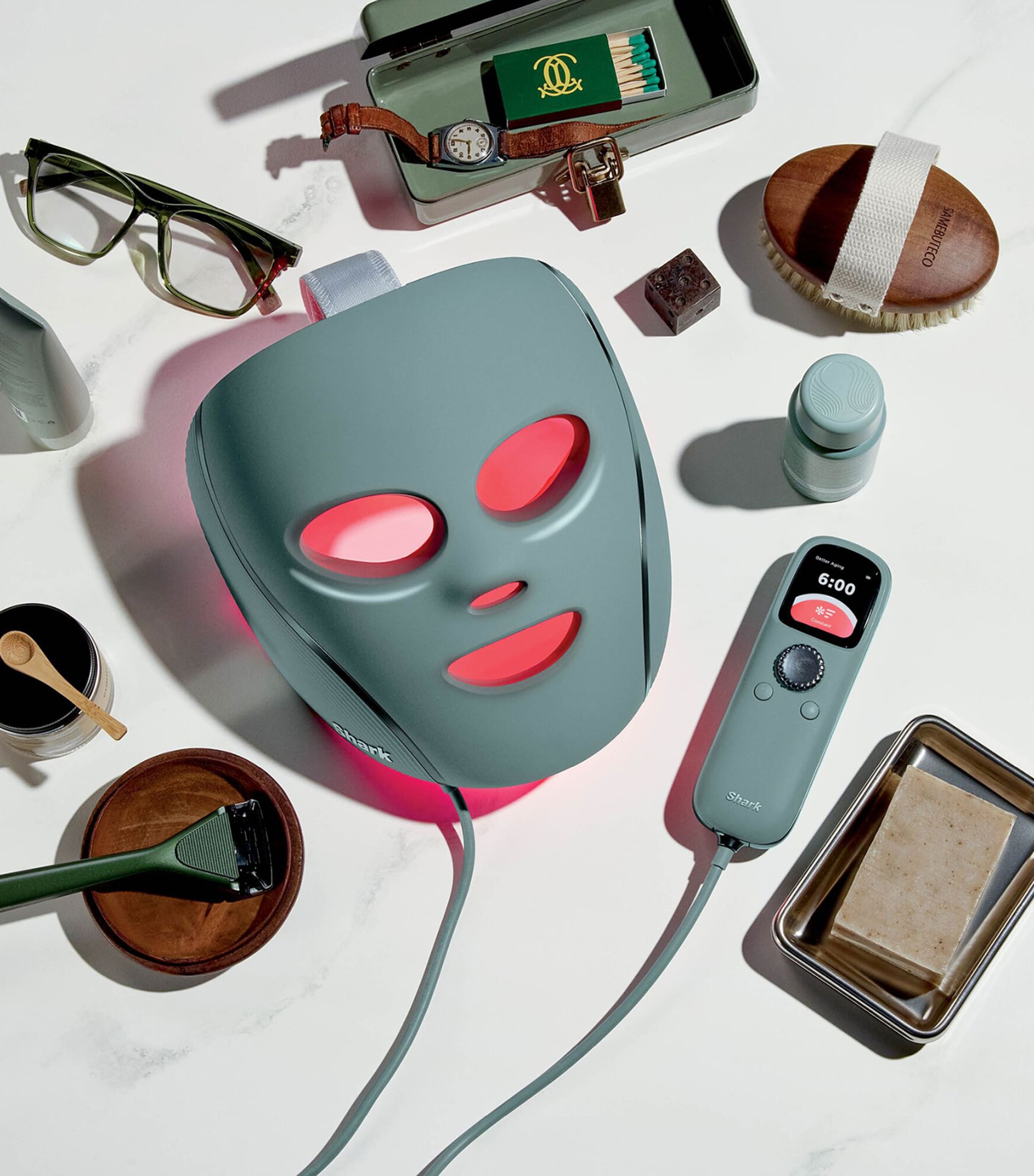 Shark CryoGlow LED anti-ageing mask set, UK version