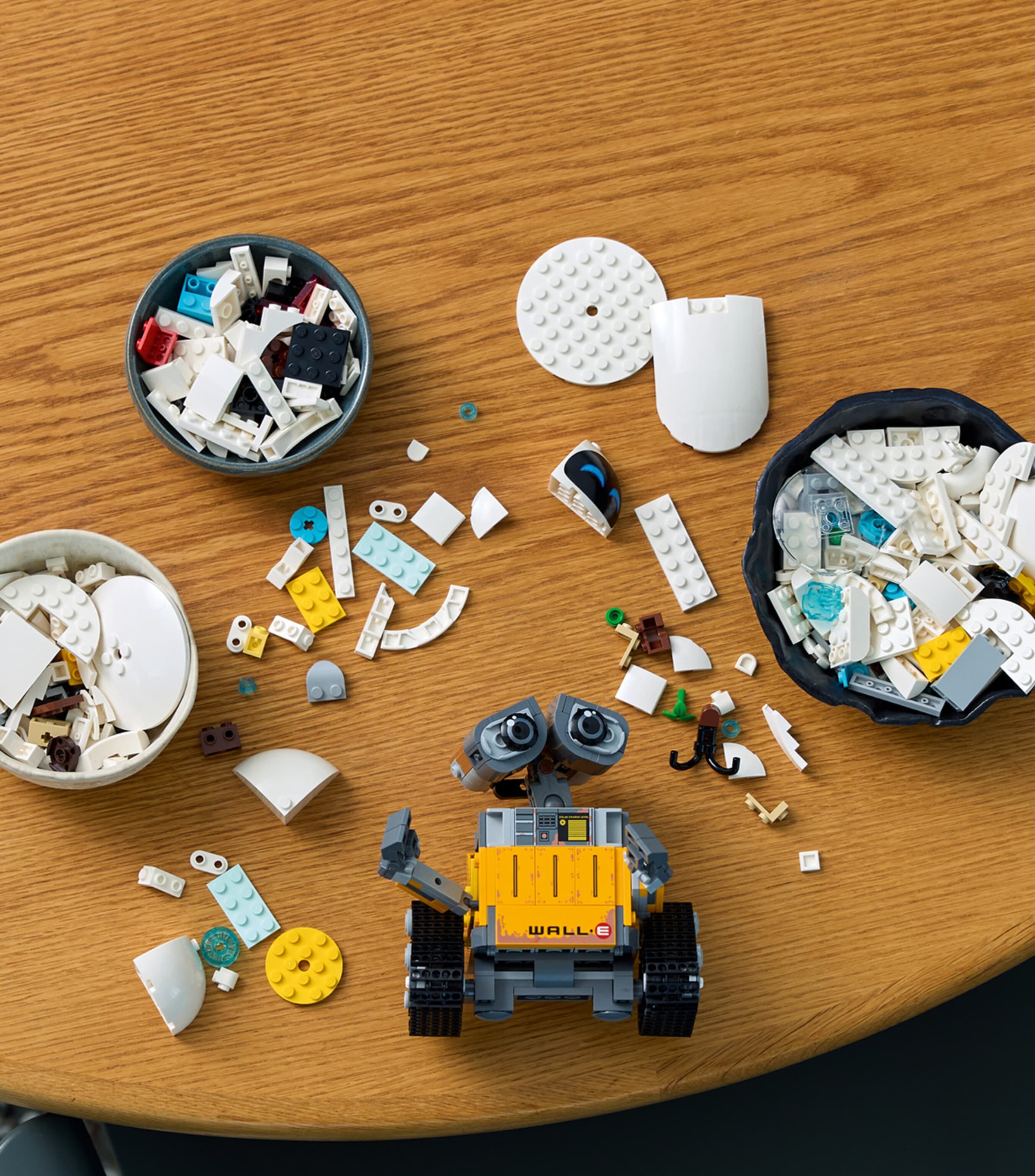 Lego Disney Pixar WALL-E and EVE building kit, UK version