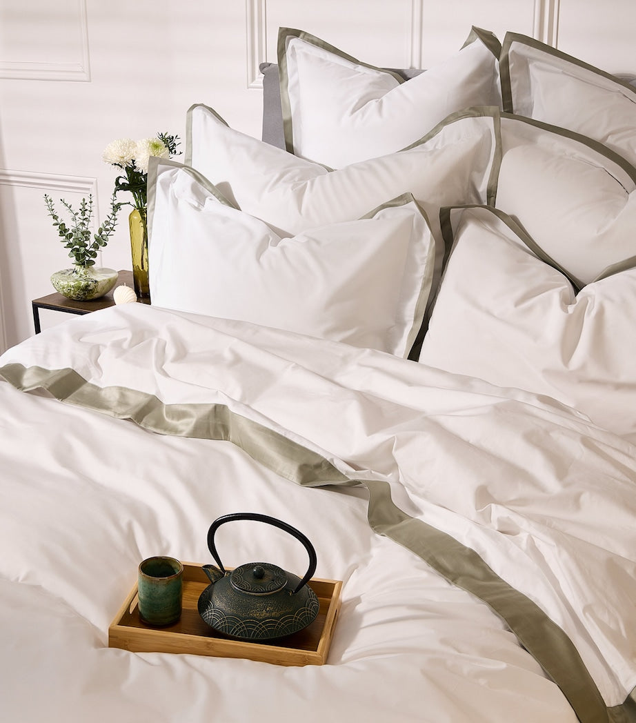 Celso De Lemos flat sheet Super King size 270cm x 300cm - British product