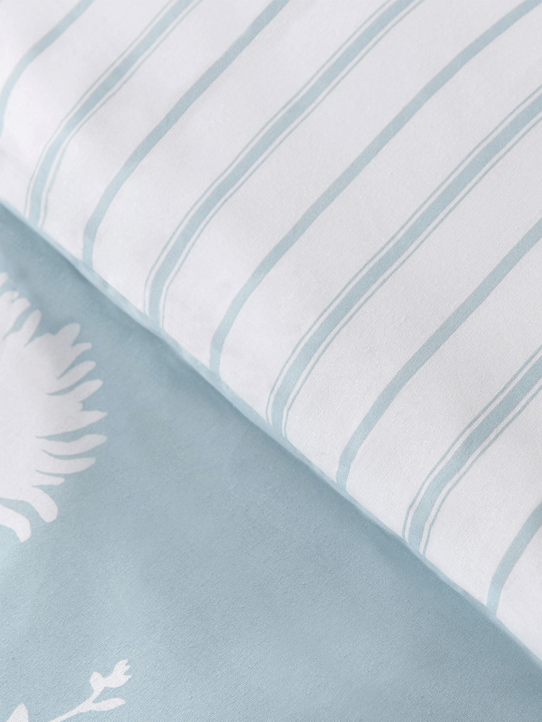 Catherine Lansfield Blue Meadowsweet floral reversible duvet cover set - British product