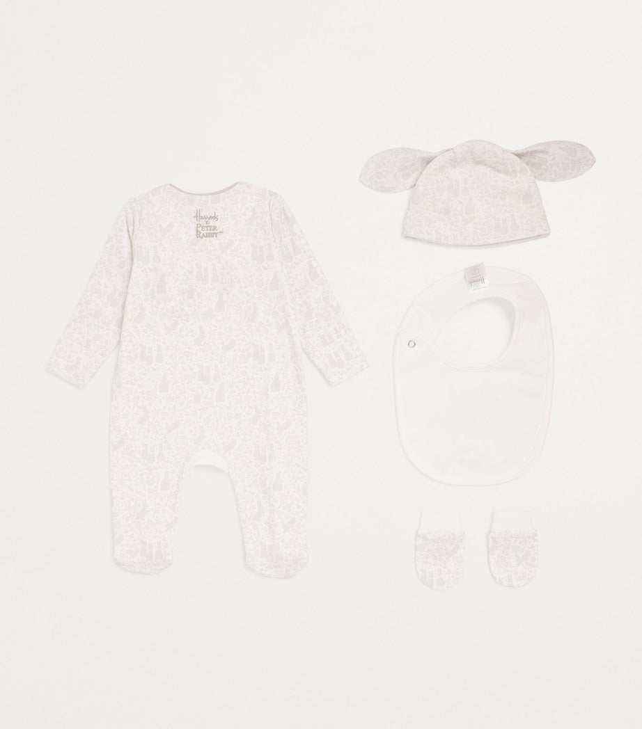 Harrods baby gift set Peter Rabbit 0-9 months, UK version