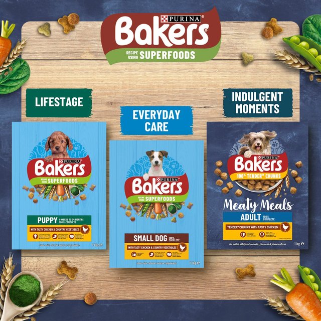 Bakers Meaty Meals Beef Dry Dog Food   2.7kg