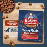 Bakers Meaty Meals Beef Dry Dog Food   2.7kg GOODS M&S   