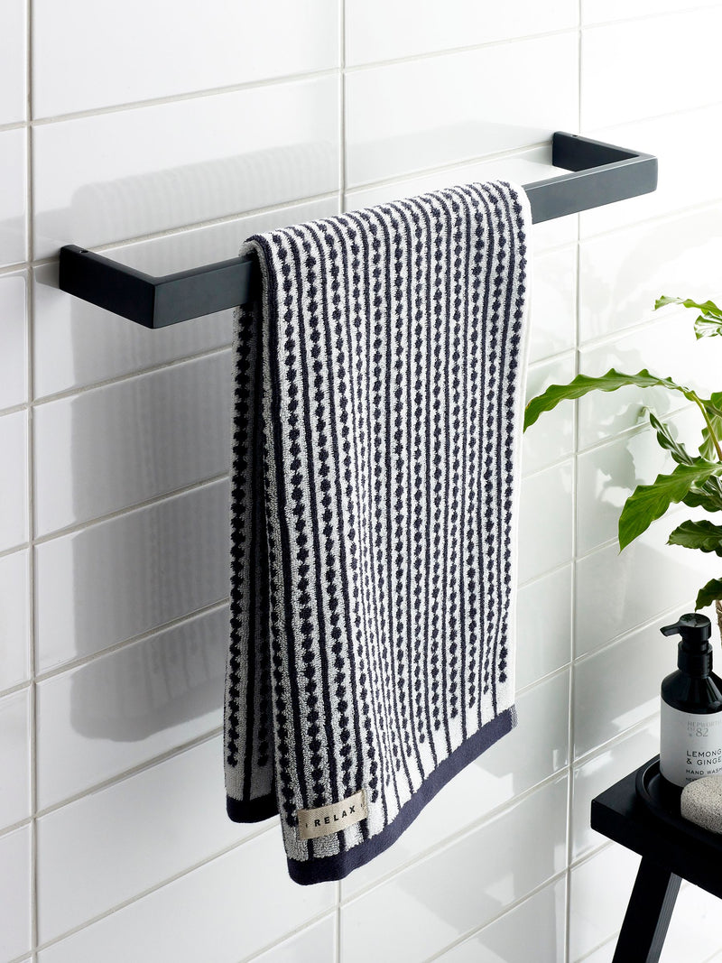 Moderna Chrome Towel Rail Ring Bathroom Accessory