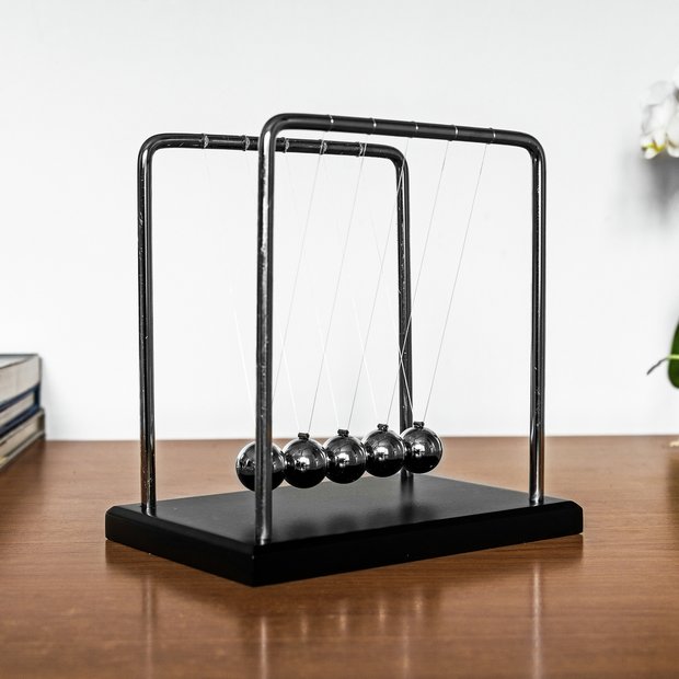 RED5 Newton's Cradle desk toy H18cm, imported from the UK
